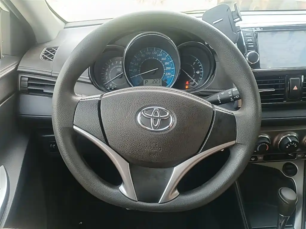Toyota YARiS L Zhi Xuan 2015 1.5E Auto Charming Edition фото 11