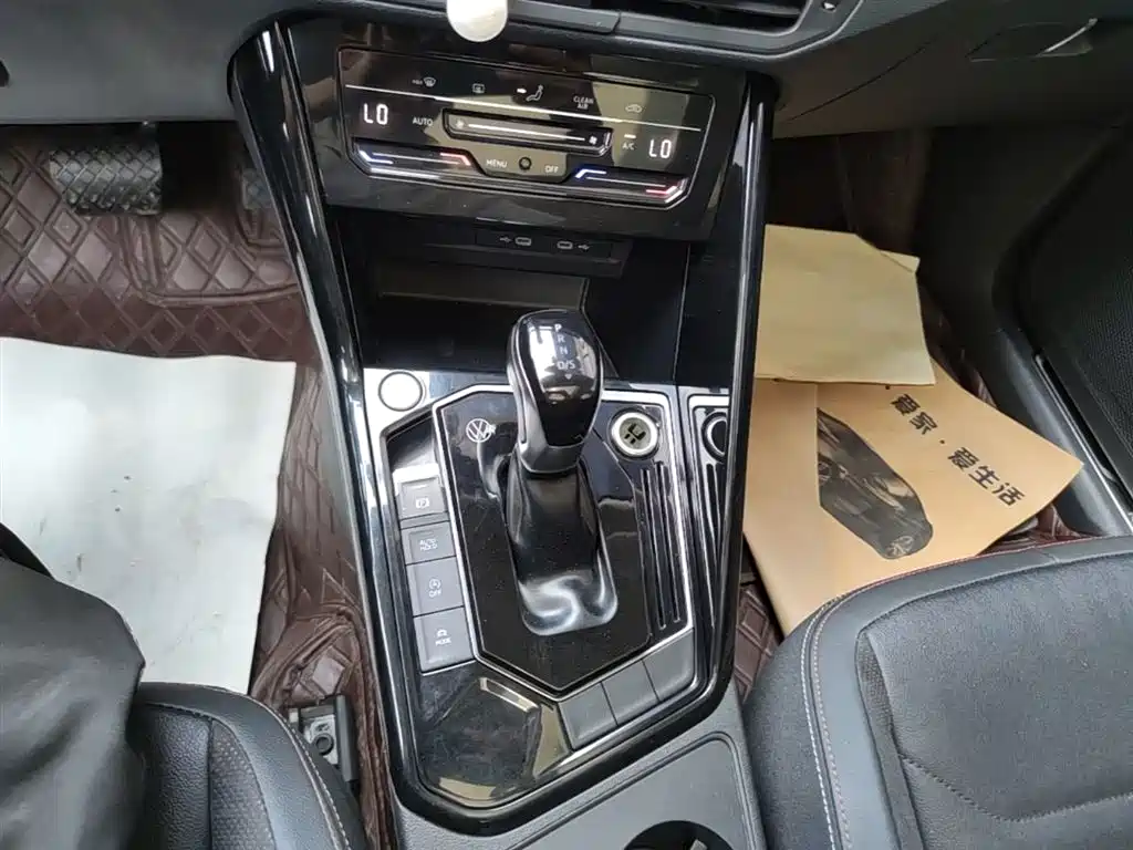 Volkswagen Tayron 2022 330TSI 2WD Luxury Smart Connect Edition фото 14