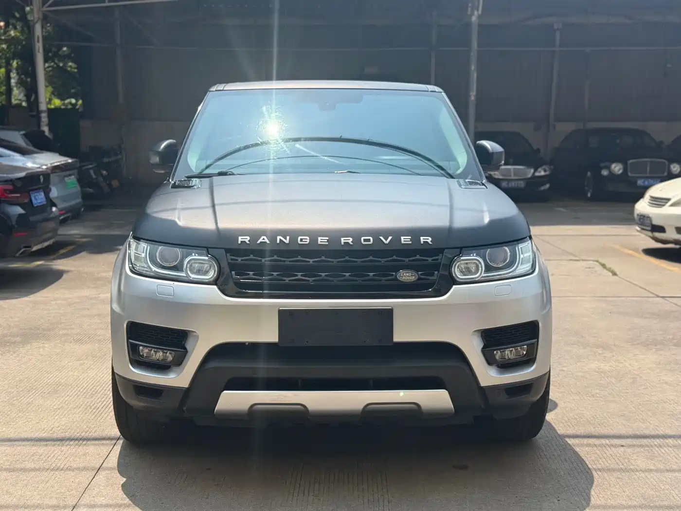 Land Rover Range Rover Sport 2014 3.0 SC V6 HSE фото 2
