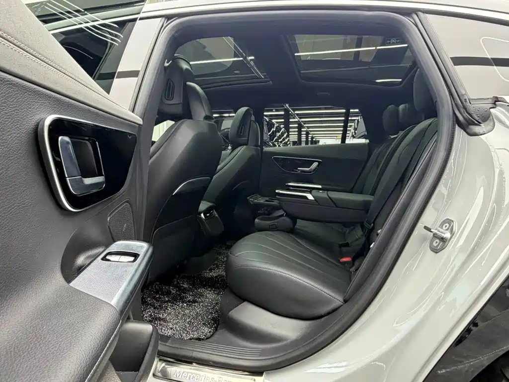 Фото 9 - Mercedes-Benz EQE