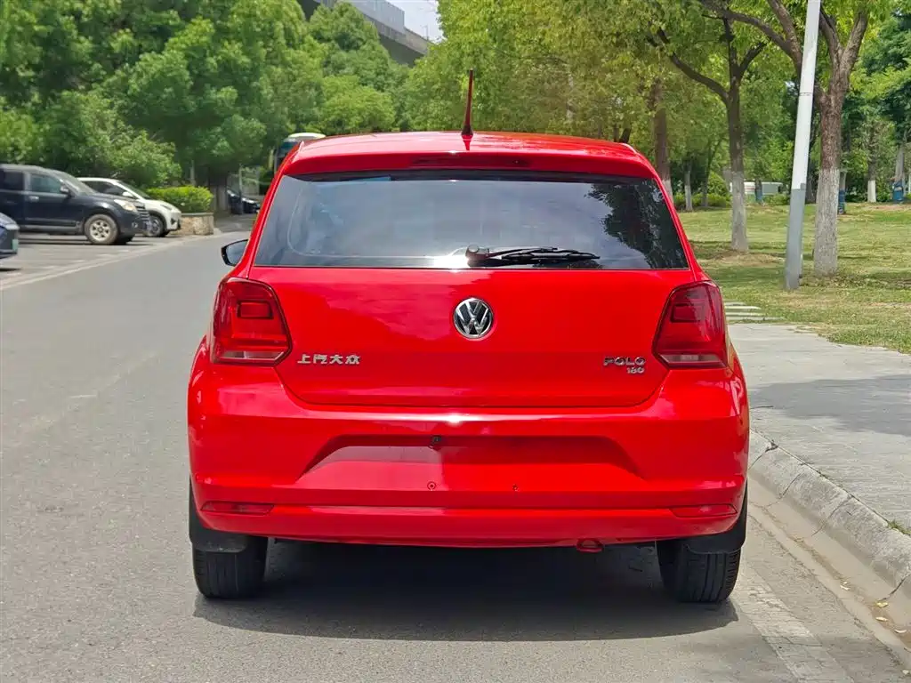 Volkswagen Polo 2016 1.6L Automatic Comfort фото 5