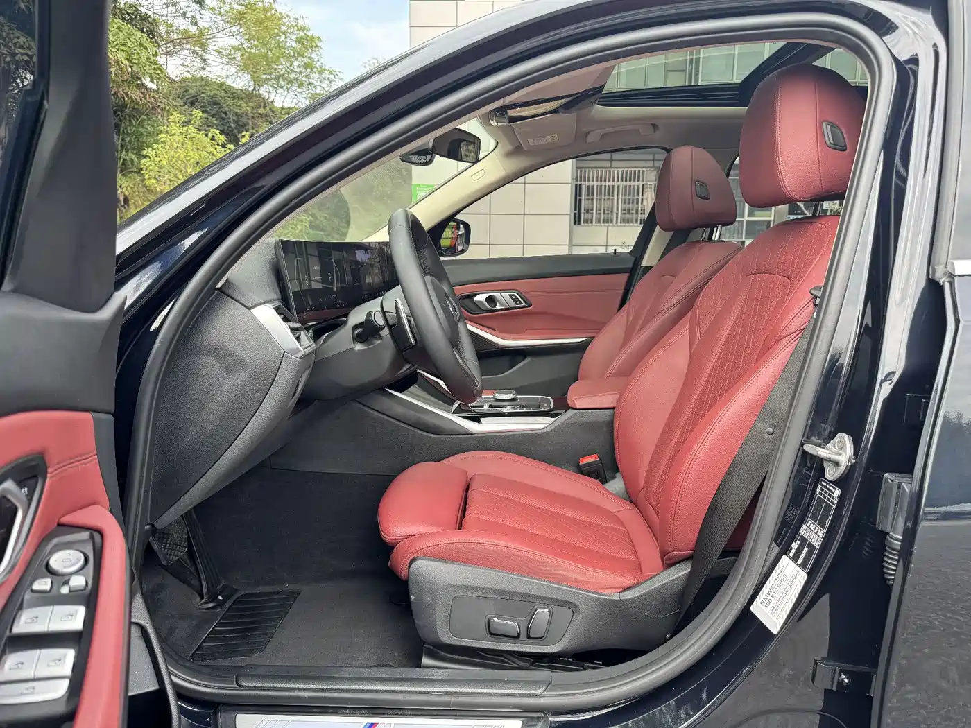 BMW 3 Series 2023 320Li M Sport Package фото 6