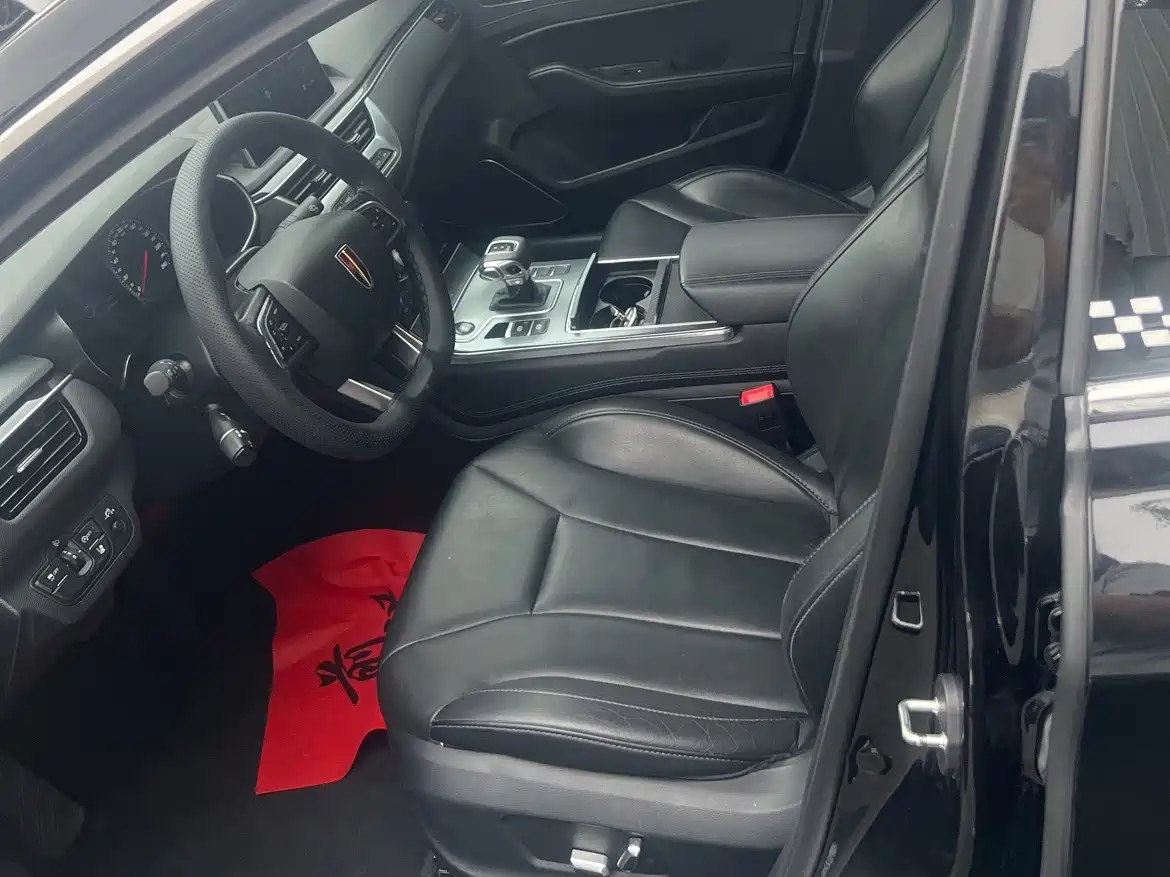 Фото 9 - Hongqi H5