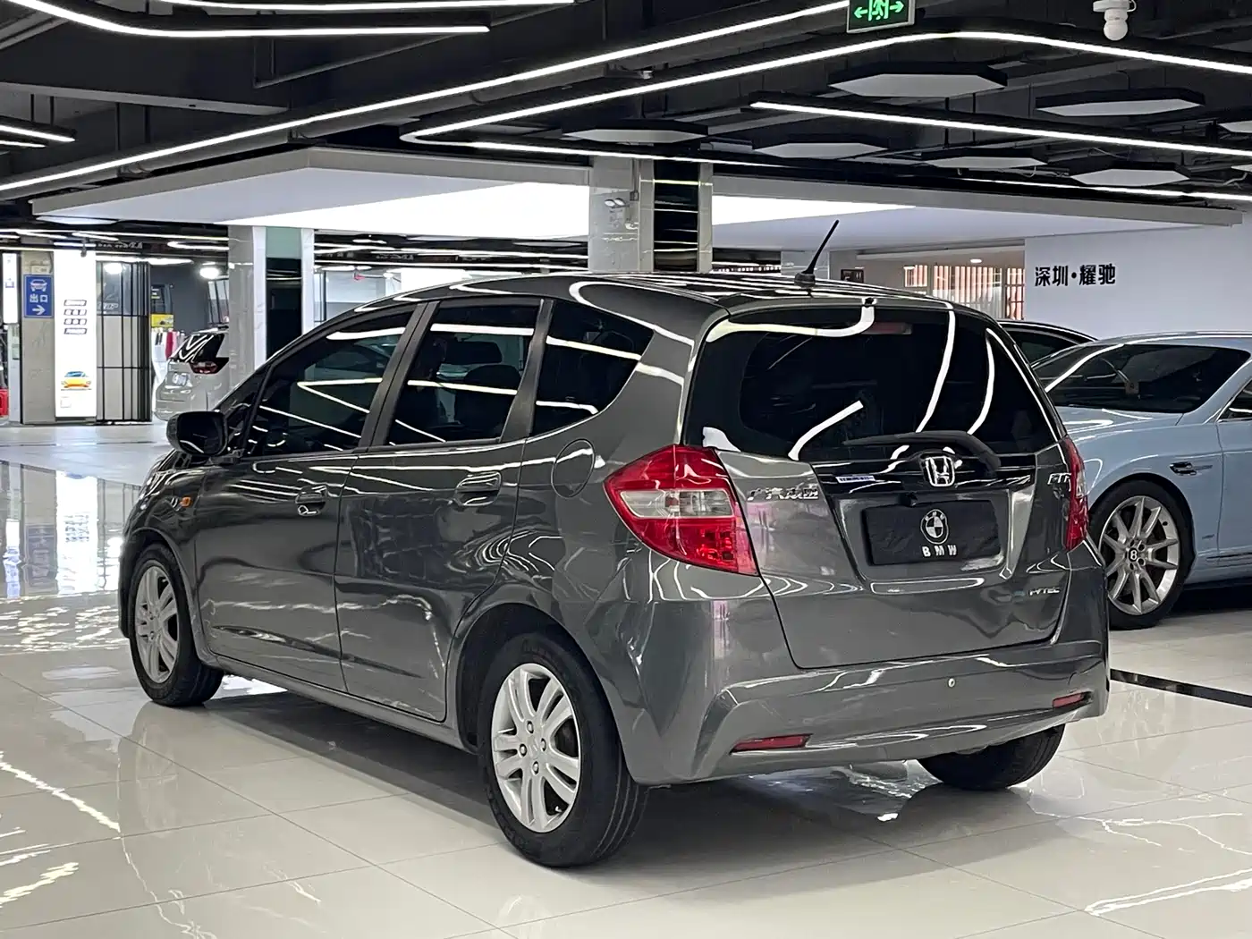 Honda Fit 2011 1.3L Automatic Comfort фото 4