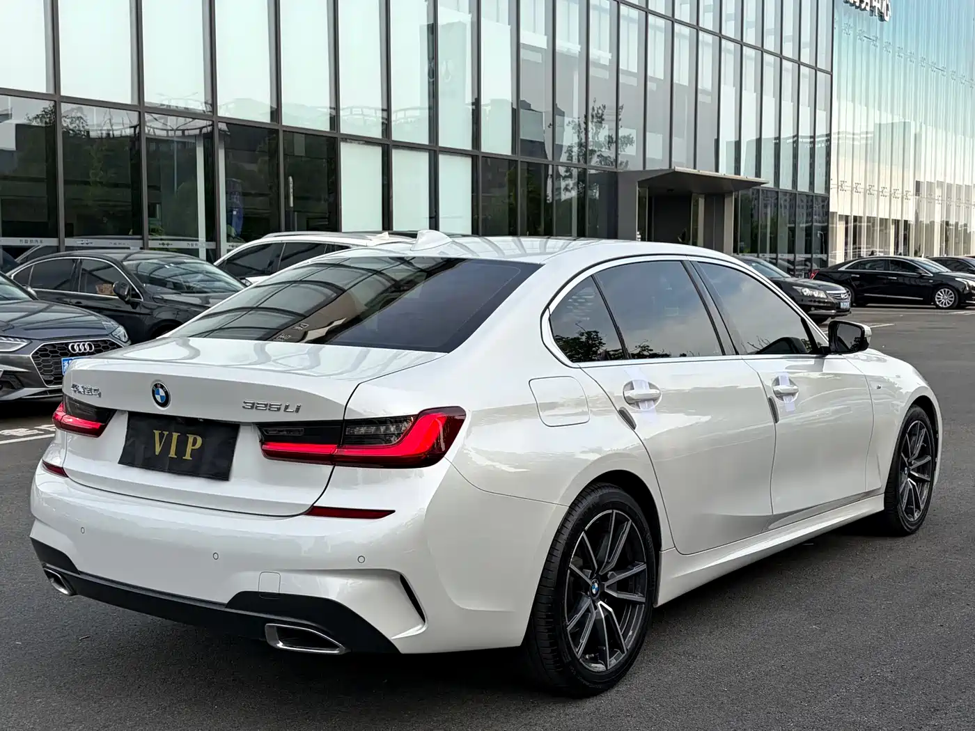 BMW 3-SERIES