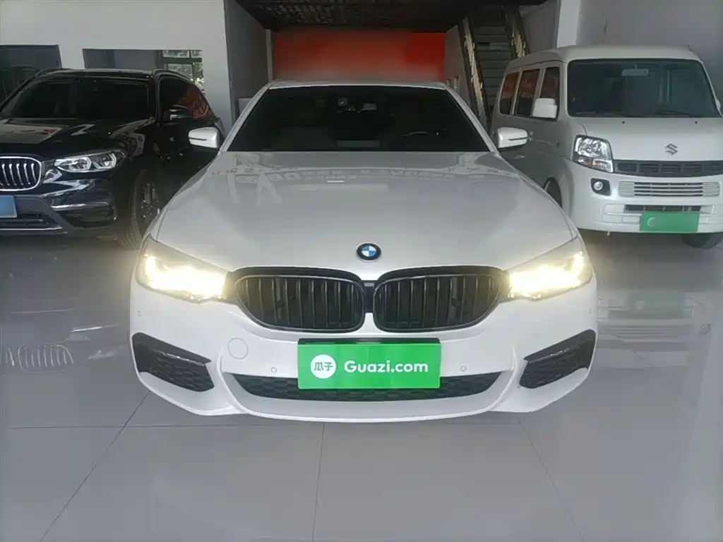 BMW 5 Series 2018 525Li M Sport Package фото 3