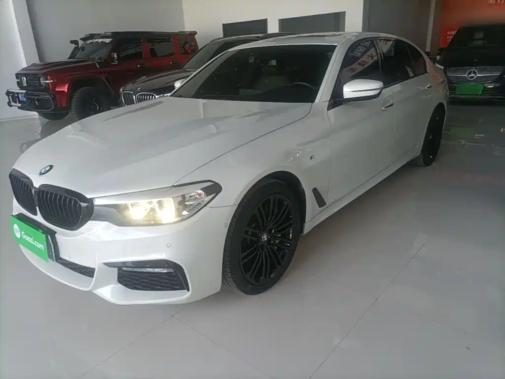 BMW 5 Series 2018 525Li M Sport Package фото 2