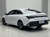 Фото 15 - Hyundai Elantra