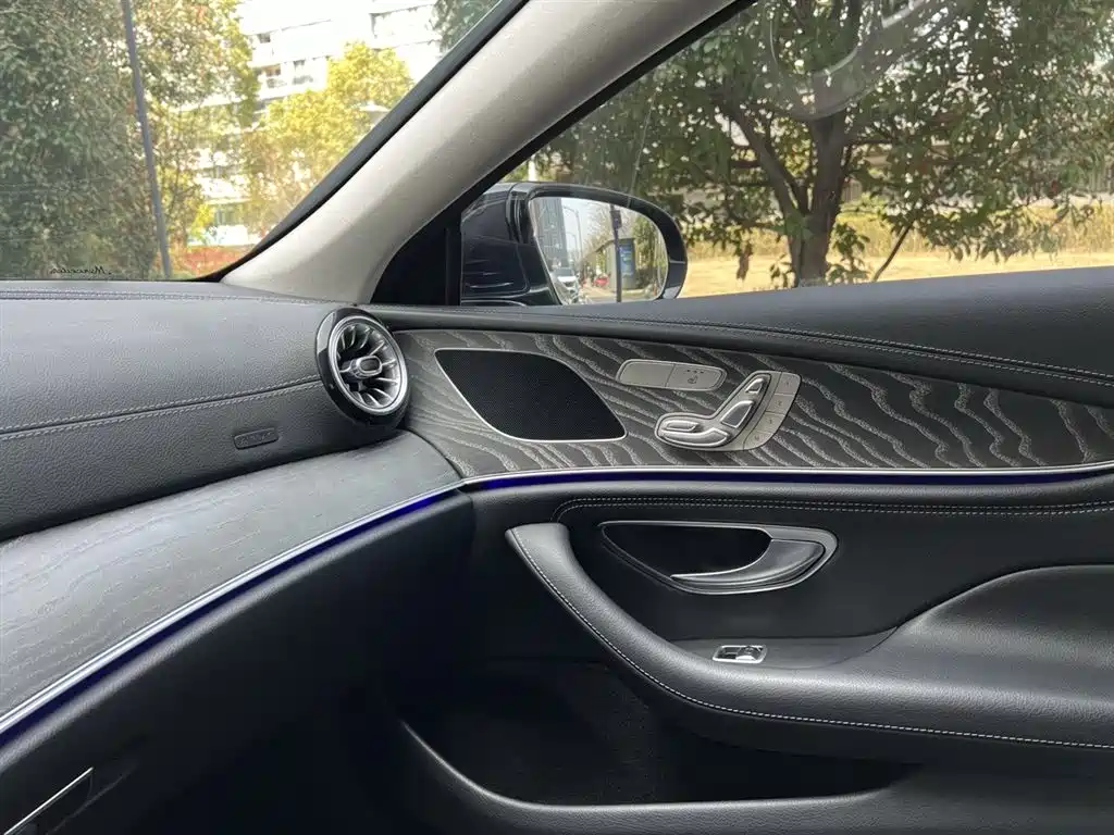 Mercedes-Benz CLS 2020 CLS 300 Dynamic фото 13