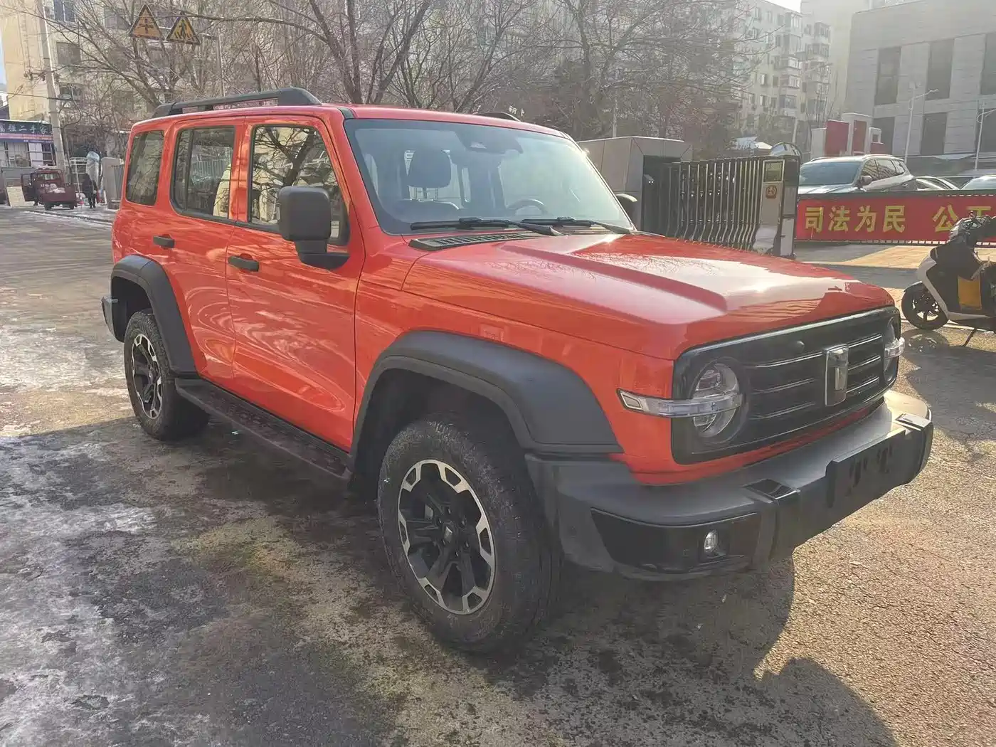 TANK TANK 300 NEW ENERGY