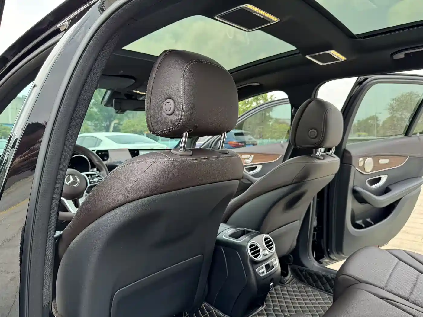 Mercedes-Benz GLC 2021 GLC 300 L 4MATIC Sporty фото 17