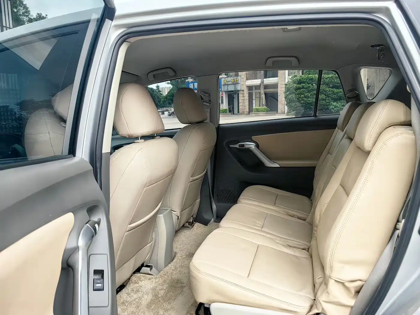 Toyota E'Z 2011 180E CVT Elite Edition фото 6