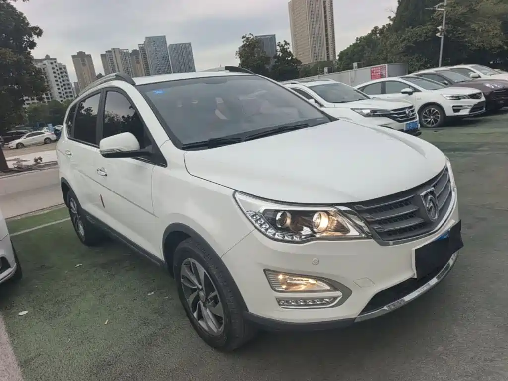 Baojun 560 2017 2016 1.8L iAMT Luxury