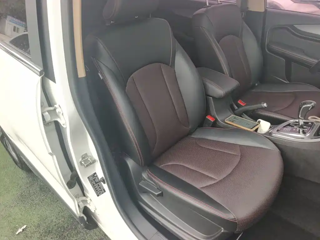 Baojun 560 2017 2016 1.8L iAMT Luxury