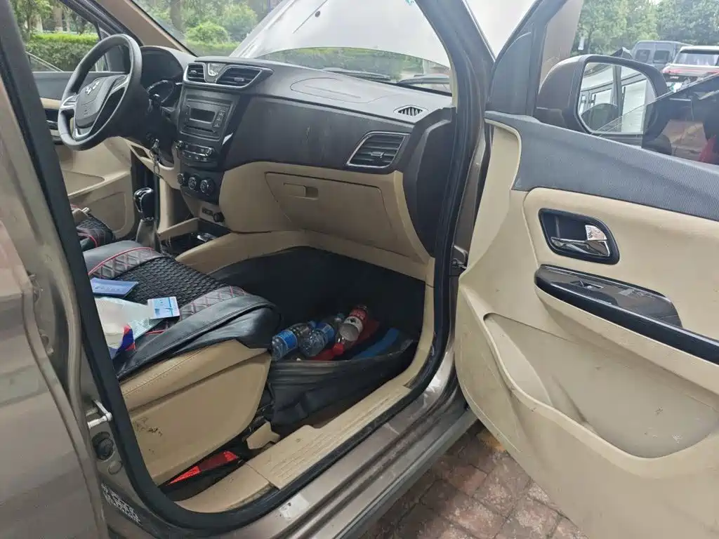 Фото 20 - Wuling Motors Wuling Hongguang