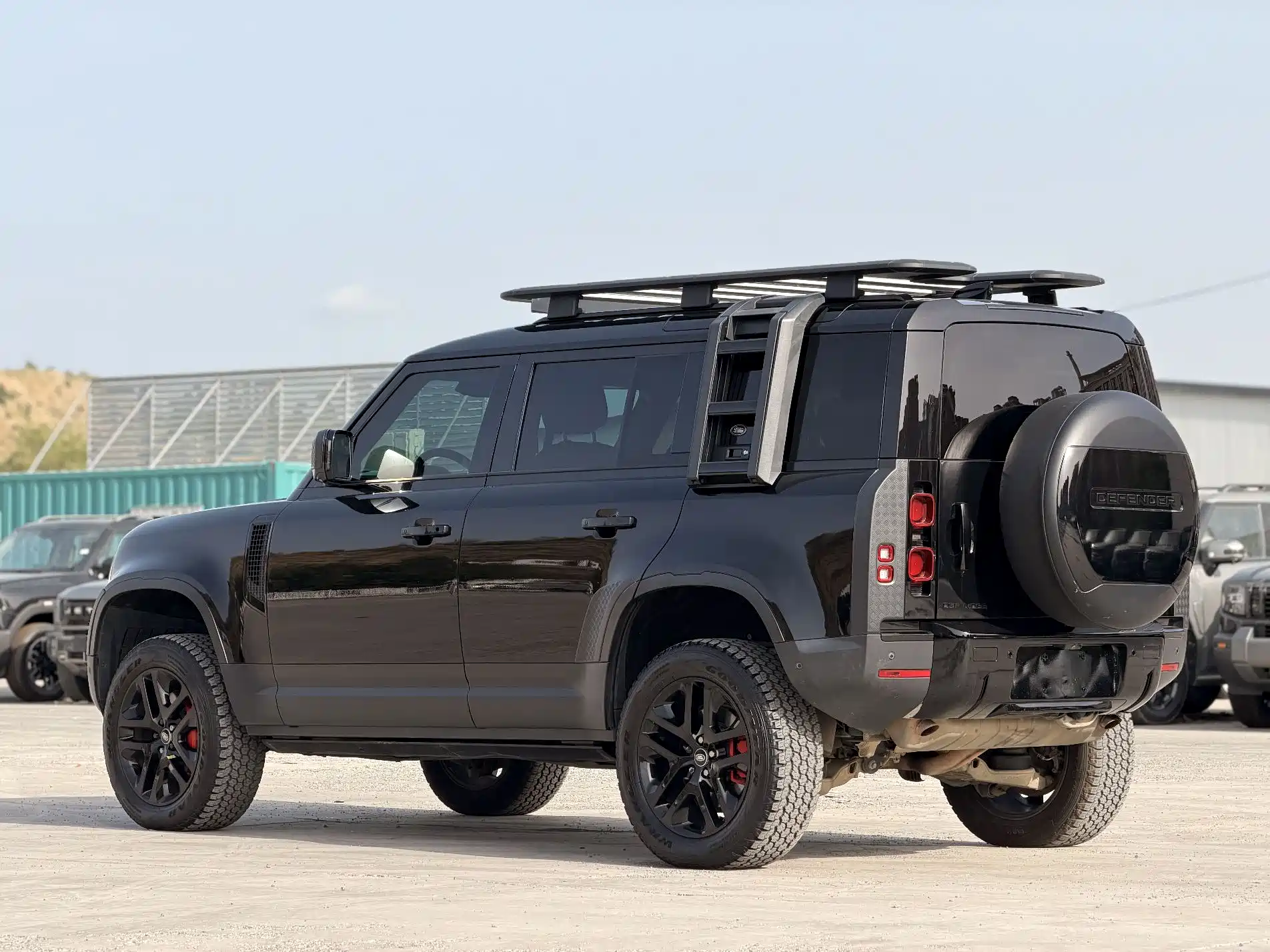Фото 5 - Land Rover Defender