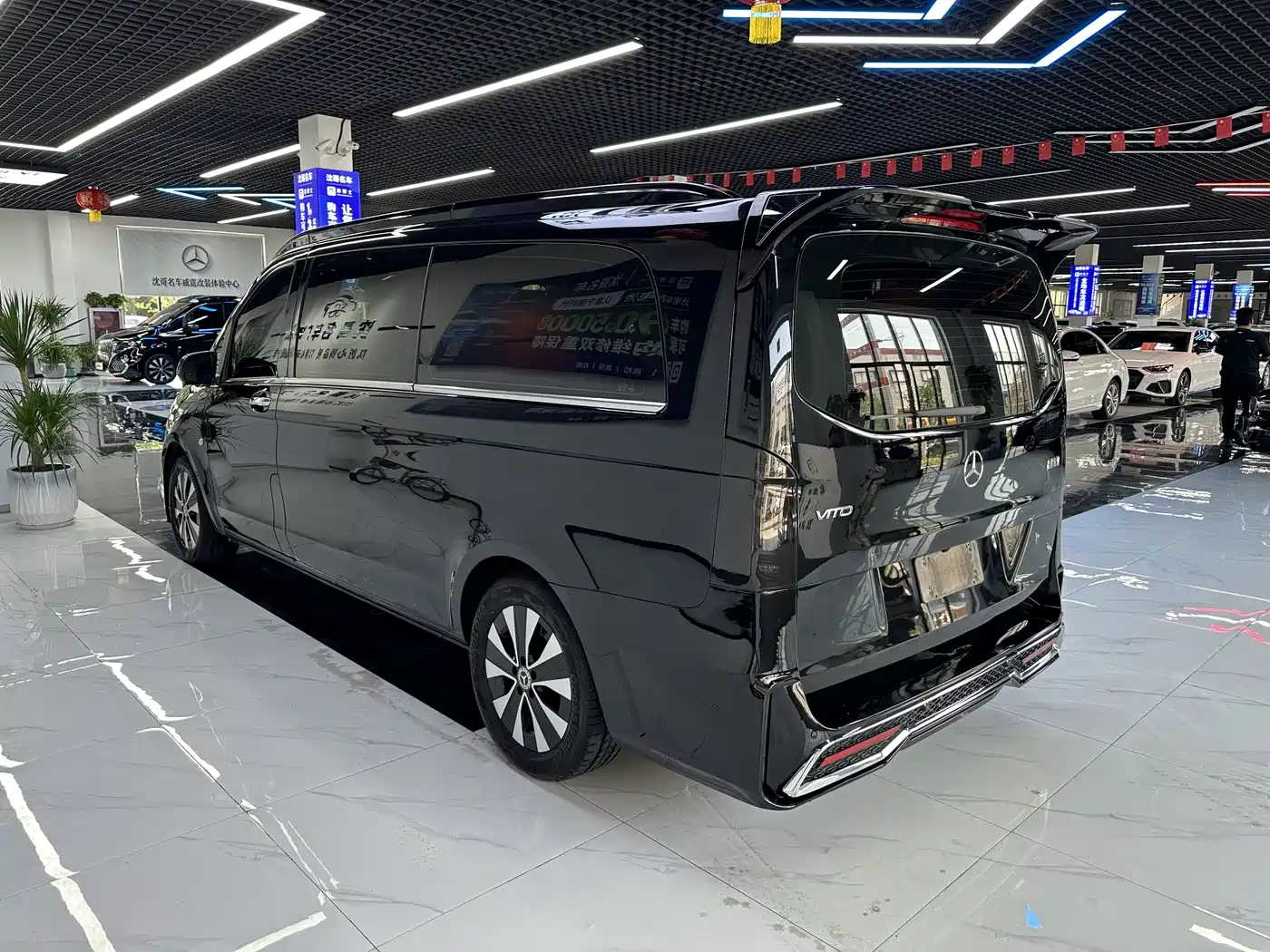 Mercedes-Benz Vito 2021 2.0T Elite 7-Seater фото 9