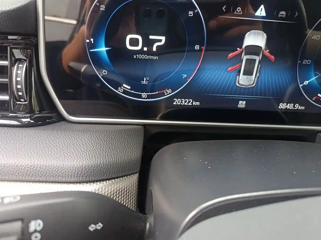Hongqi HS5 2022 Facelift 2.0T Smart Flag Enjoyment Edition фото 9