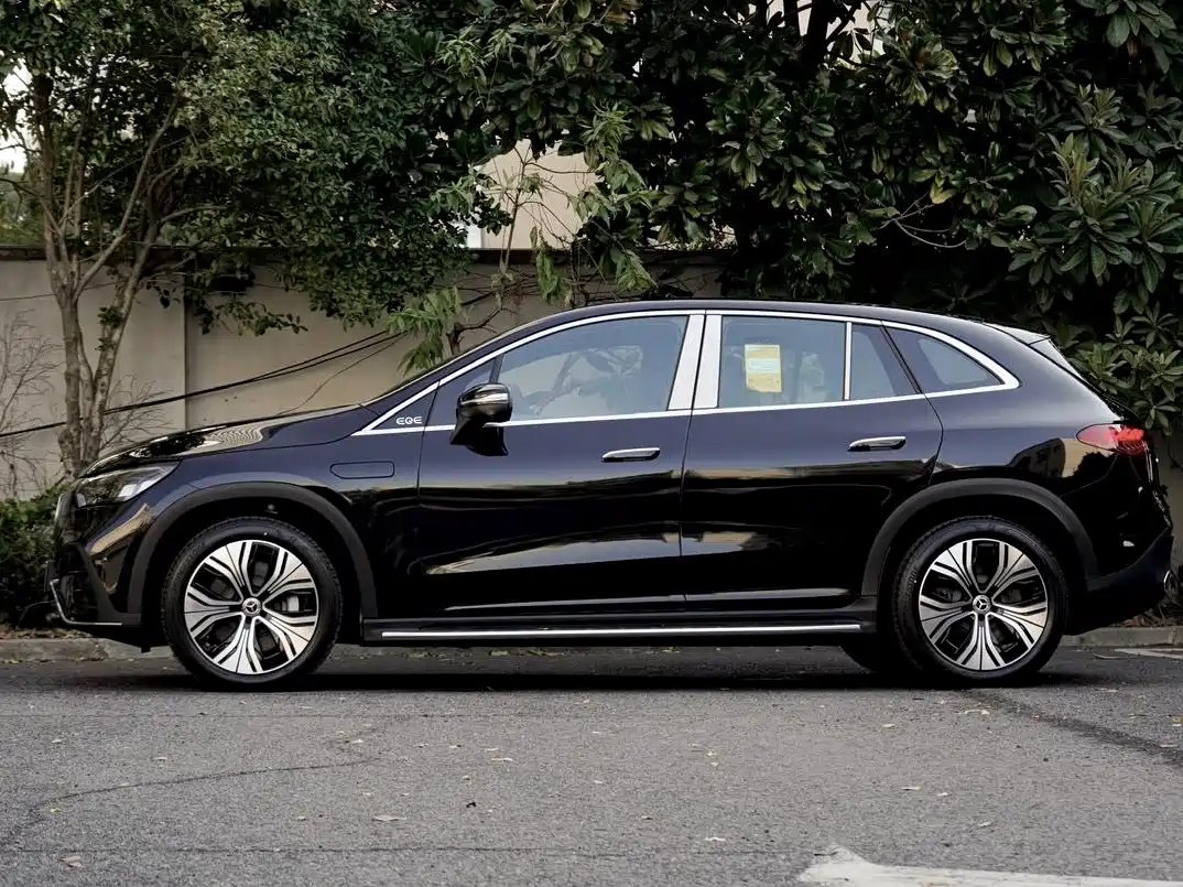 Mercedes-Benz EQE SUV 2024 500 4MATIC Luxury Edition фото 3