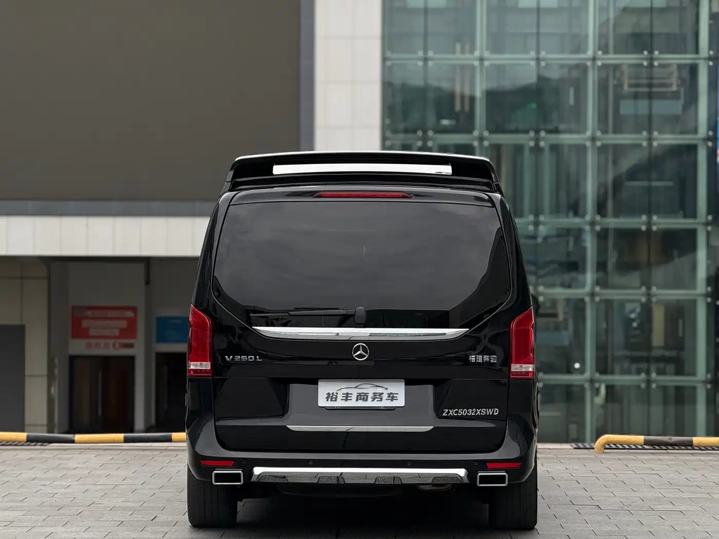 Mercedes-Benz V-Class 2022 V 260 L Long Wheelbase Luxury Edition фото 21