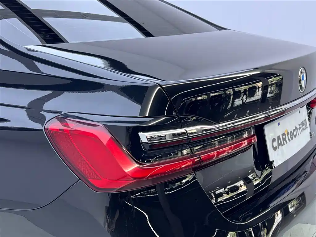 BMW 7 Series 2019 740Li Leading M Sport Package фото 11