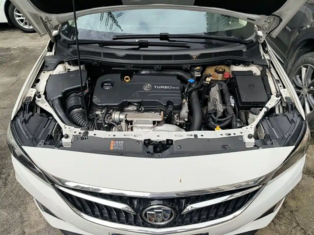 Buick Verano 2018 Sedan 20T Dual Clutch Leading фото 20