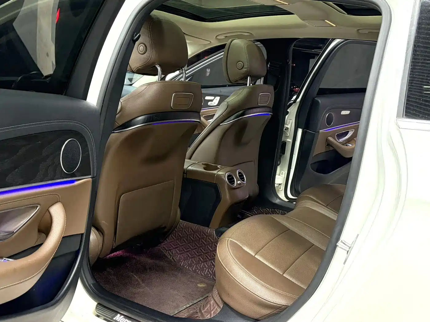 Mercedes-Benz E-Class 2016 E 300 L Sport Fashion Type фото 12