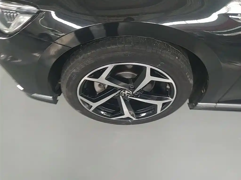 Volkswagen Magotan 2024 2 Million Units Public Sharing Edition 330TSI DSG Luxury фото 23