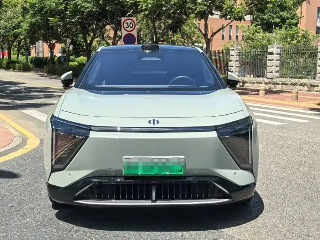 HiPhi Y 2023 2023 765km Flagship Edition
