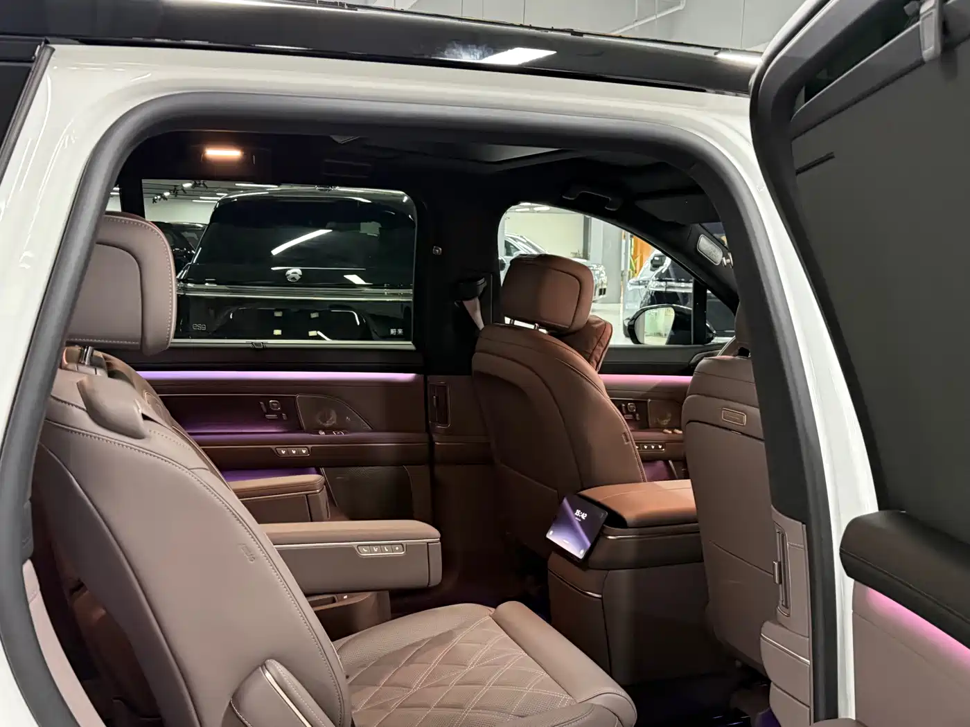 NIO ES8 2026 2025 Model 6-Seat Executive Luxury Edition