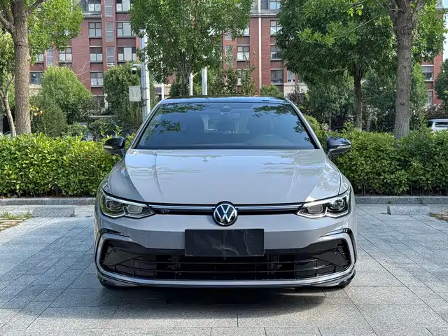 Volkswagen Golf 2023 Facelift 280TSI DSG R-Line — фото 2