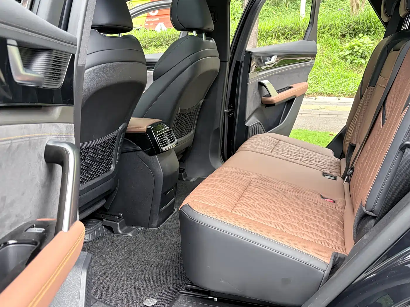 BYD Tang New Energy 2023 Model DM-i Champion Edition 112KM Deluxe фото 19