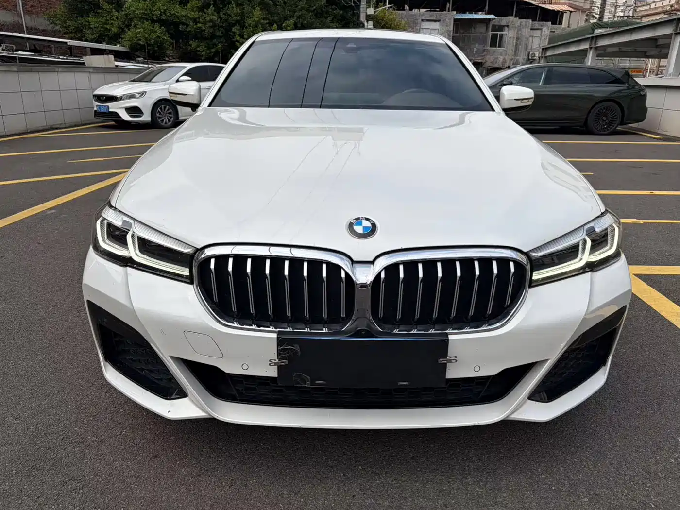 BMW 5 Series 2022 530Li Leading M Sport Package фото 2