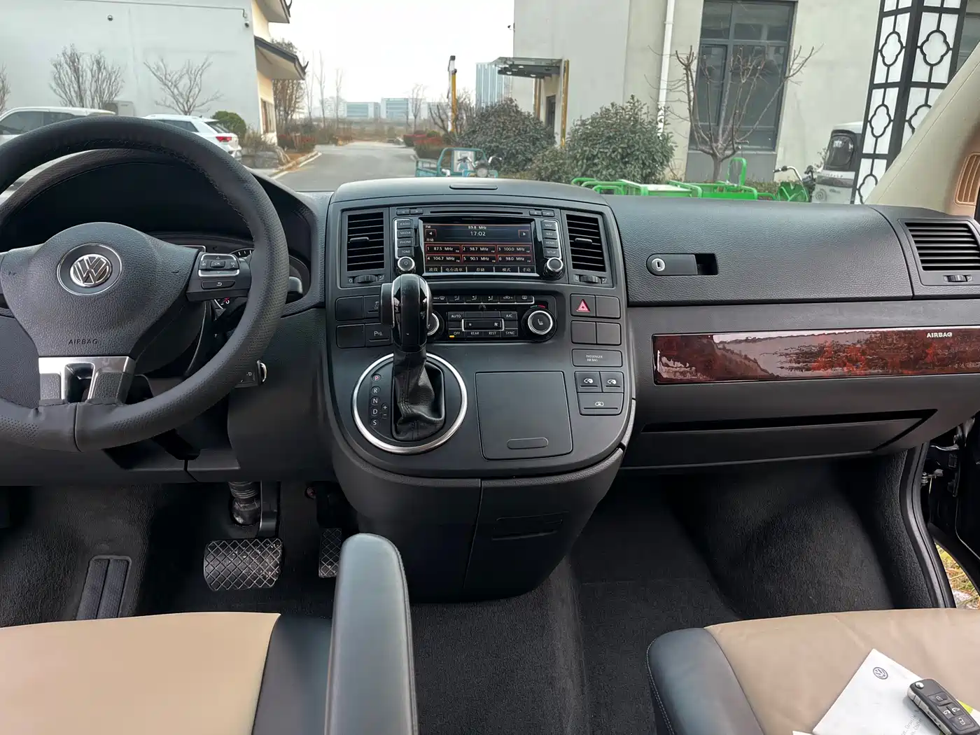 Volkswagen Multivan 2012 2.0TSI 4WD Premium фото 12