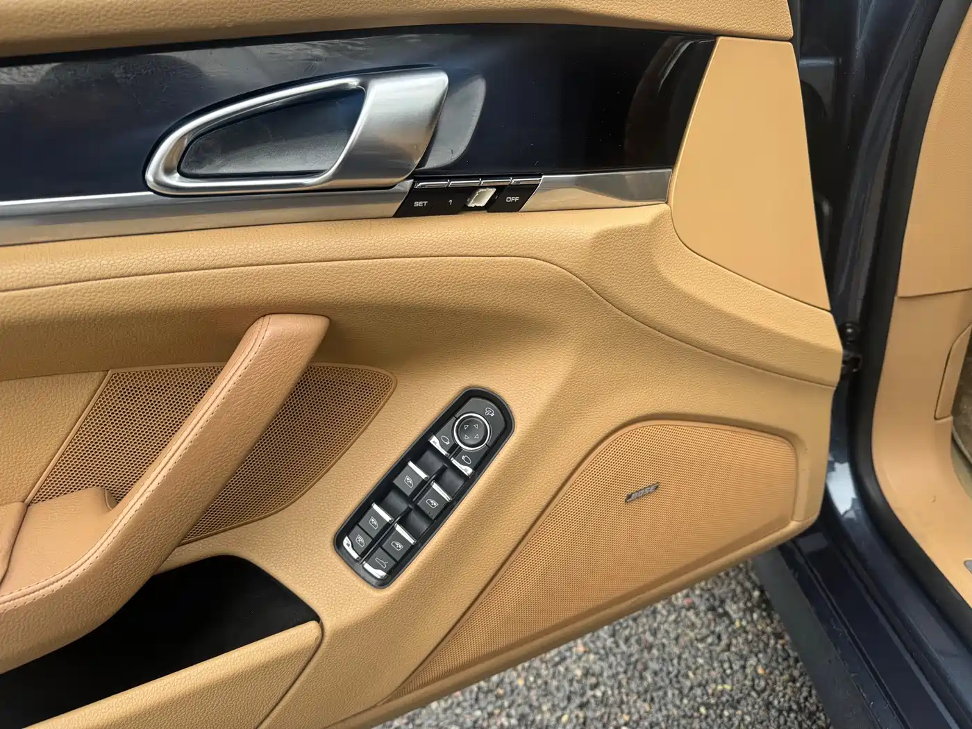 Porsche Panamera 2013 Panamera 4 Platinum Edition 3.6L фото 14