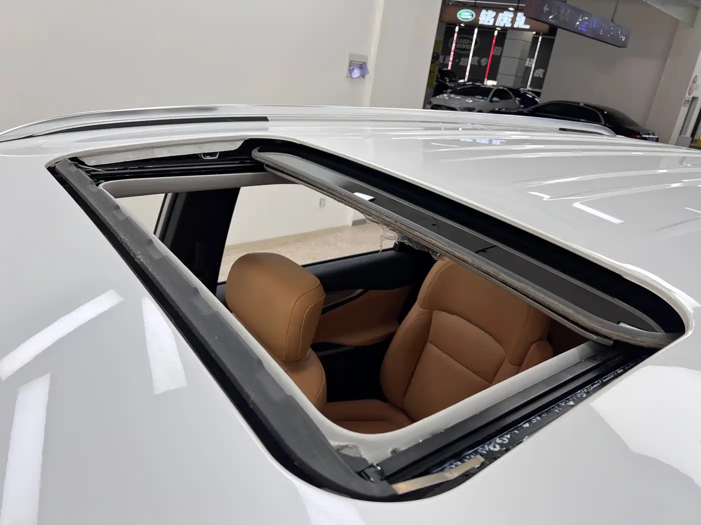 SAIC Maxus Maxus G50 PHEV 2025 Pilot Edition фото 26