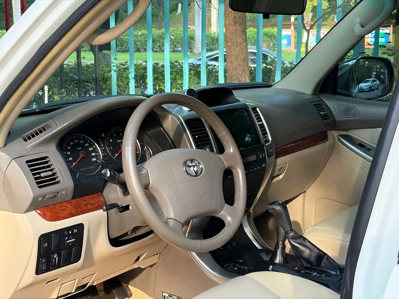 Toyota Prado 2006 4.0L Automatic VX NAVI Edition фото 9