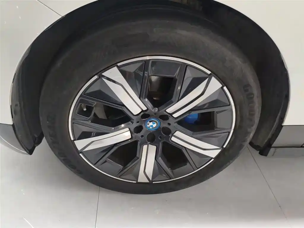 BMW iX 2022 xDrive40 фото 23