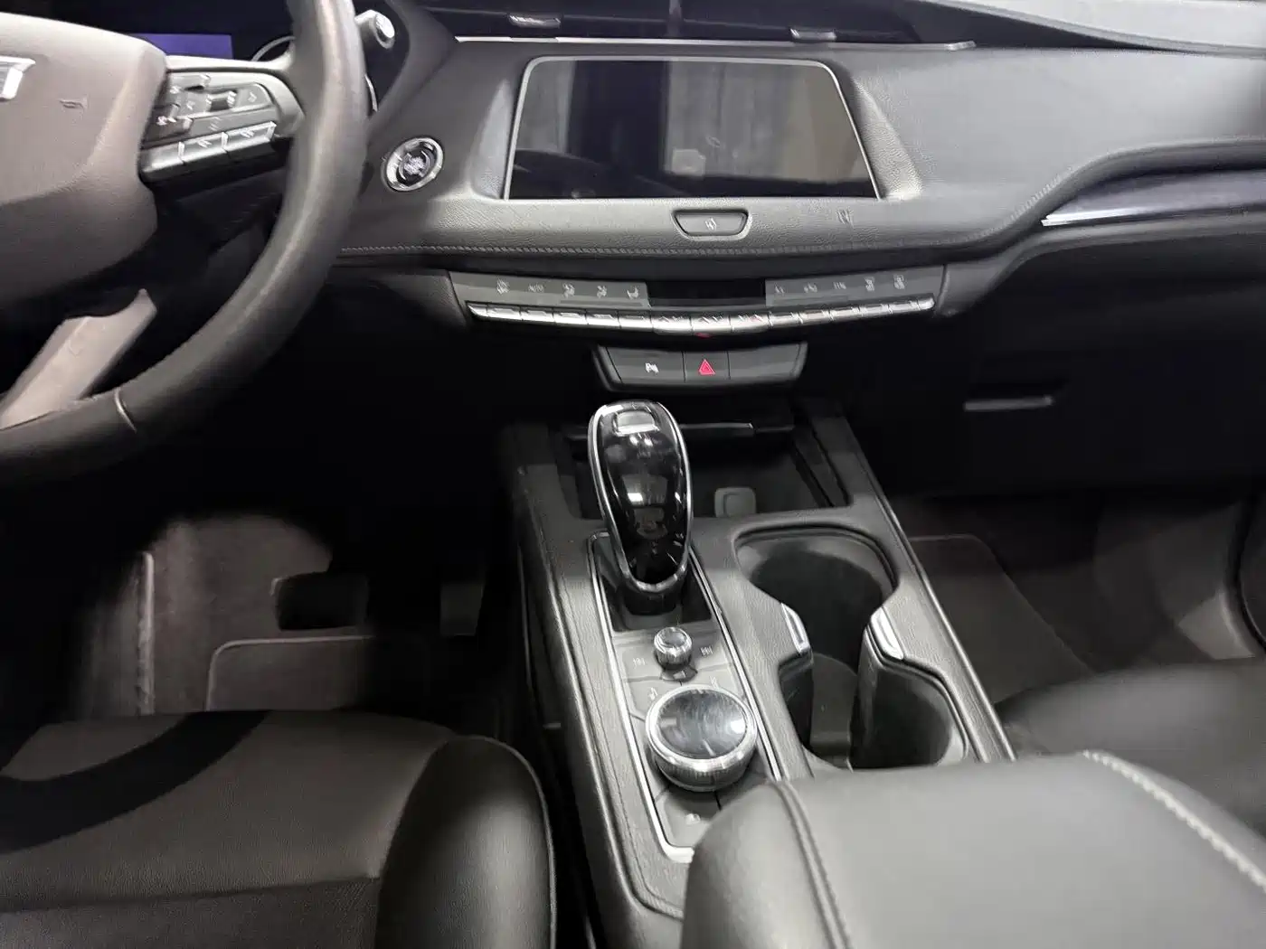 Cadillac XT4 2021 28T FWD Technology Edition фото 16