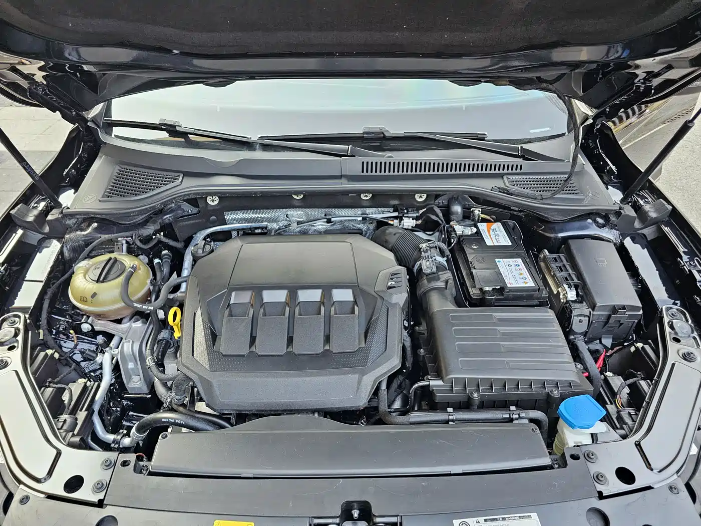 Volkswagen Passat 2022 330TSI Starlight Luxury Edition фото 21