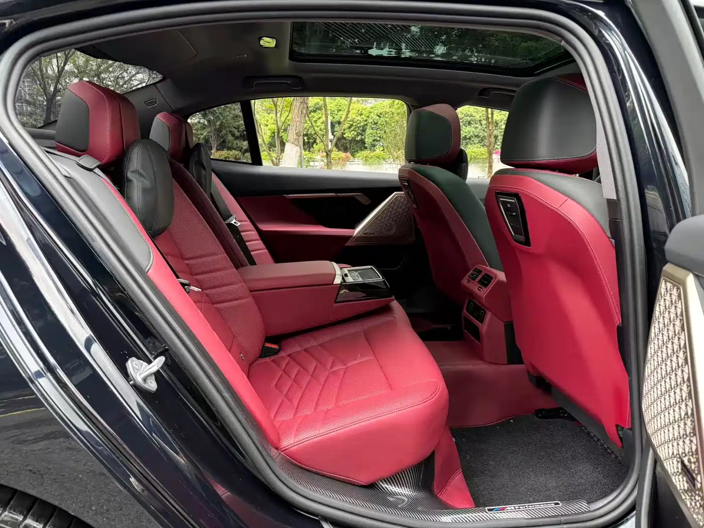 BMW 5 Series 2024 530Li Premium M Sport Package фото 7