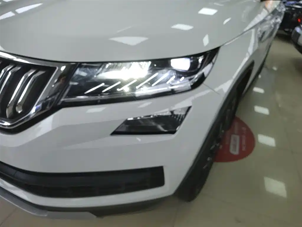 Škoda Kodiaq 2018 Facelift TSI330 7-seat 2WD Luxury Tech Edition фото 24