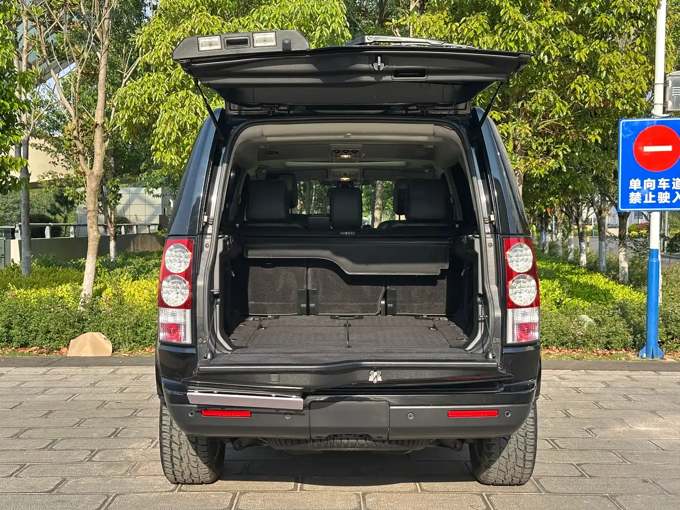 Land Rover Discovery 2012 3.0 SDV6 HSE Diesel фото 23