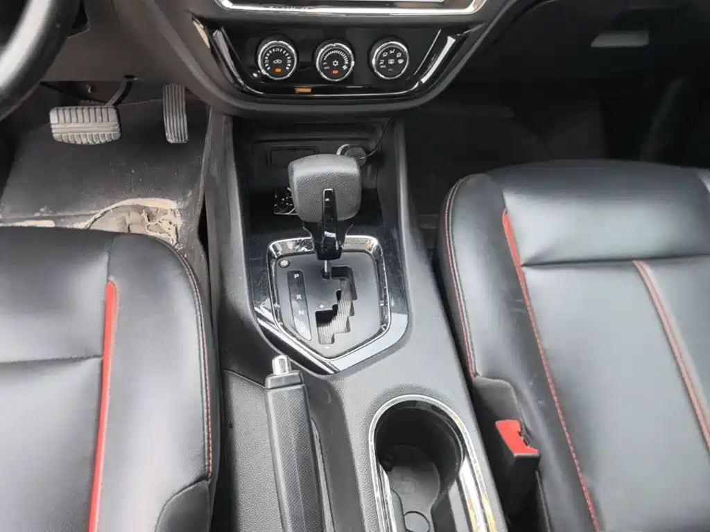 Soueast DX3 2018 2016 Model 1.5T CVT Flagship Type