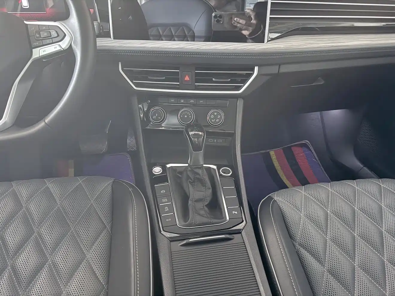 Volkswagen Sagitar 2023 300TSI DSG Excellence Edition фото 15