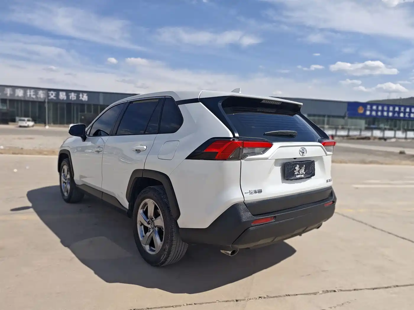 Toyota RAV4 Rongfang 2022 2.0L CVT 2WD Trend Edition фото 17