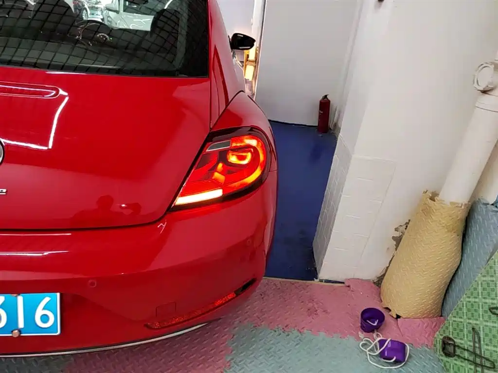 Volkswagen Beetle 2018 180TSI Easy Joy Edition фото 8