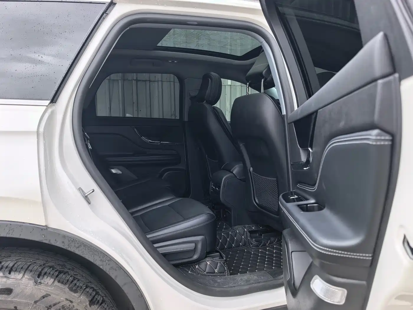 LINCOLN ADVENTURER