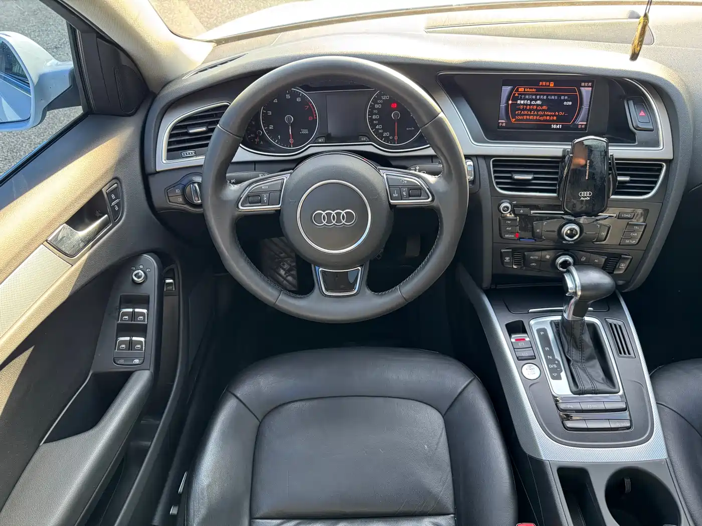 Audi A4L 2013 35 TFSI Automatic Standard фото 13