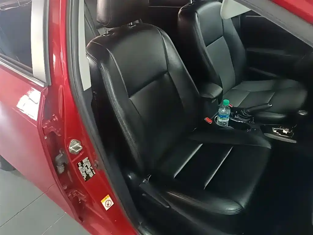 Toyota Corolla 2014 1.6L CVT GL фото 25